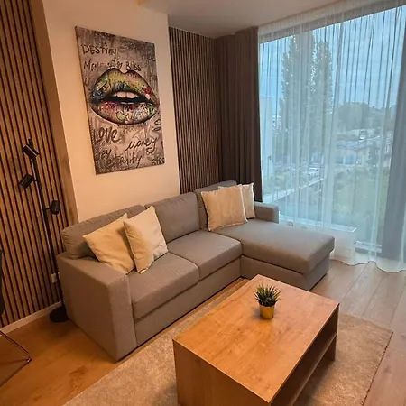 Chic 1br & 1lr Panoramic Sky View 아파트 *