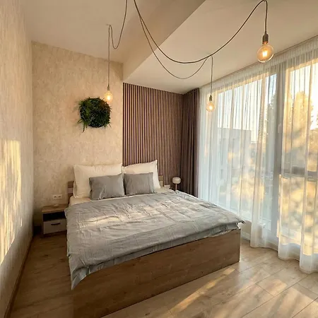 Chic 1br & 1lr Panoramic Sky View 아파트
