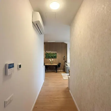 아파트 Chic 1br & 1lr Panoramic Sky View 브라티슬라바