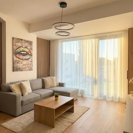 Chic 1br & 1lr Panoramic Sky View * 브라티슬라바