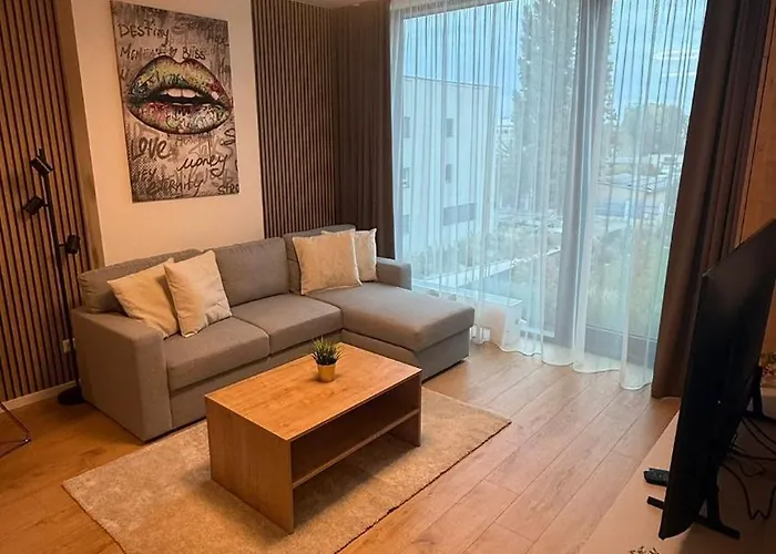 Chic 1br & 1lr Panoramic Sky View アパート ブラチスラヴァ