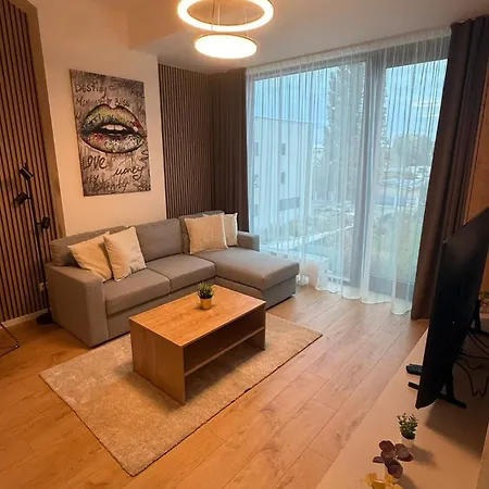 Chic 1br & 1lr Panoramic Sky View Apartment Bratislava