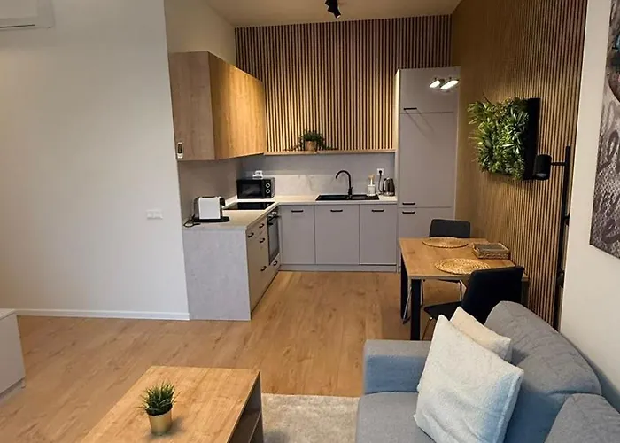 Chic 1br & 1lr Panoramic Sky View *